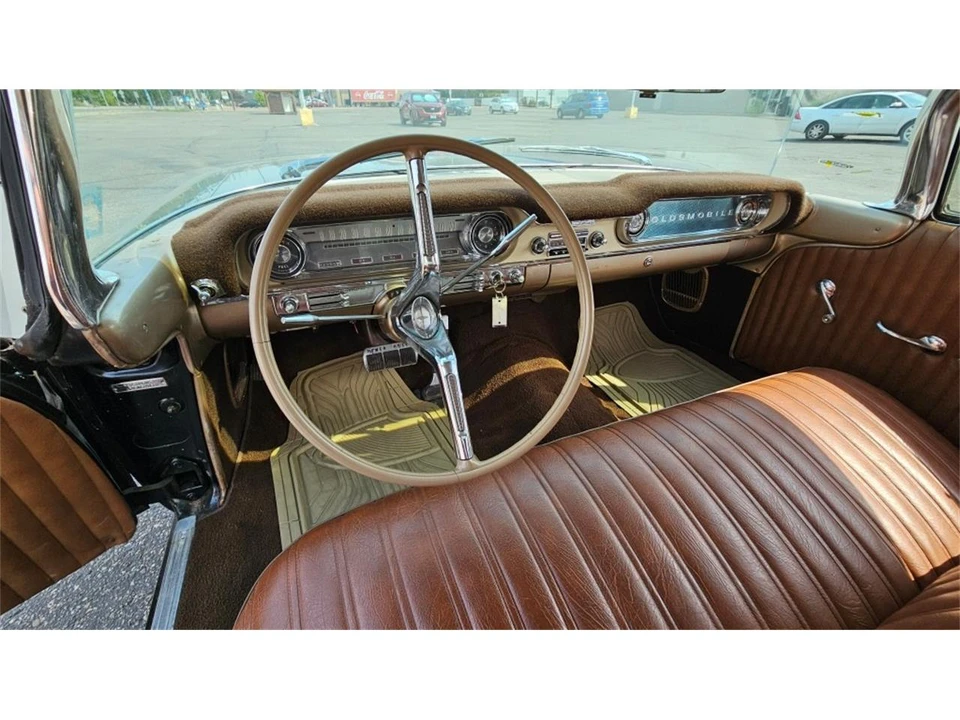 1960 Oldsmobile 88 - Image 14 of 31