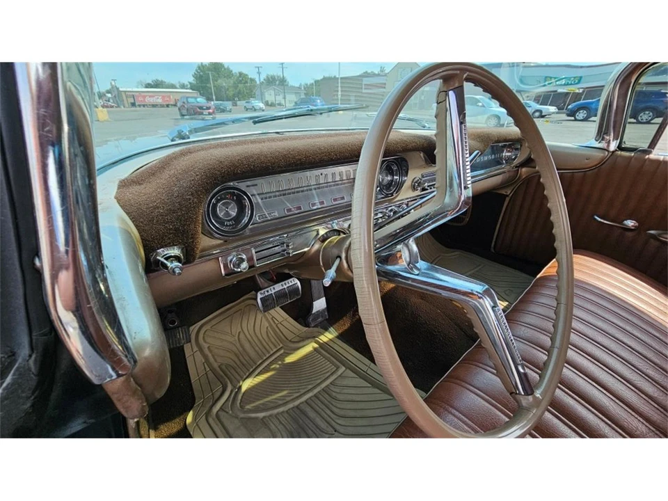 1960 Oldsmobile 88 - Image 16 of 31