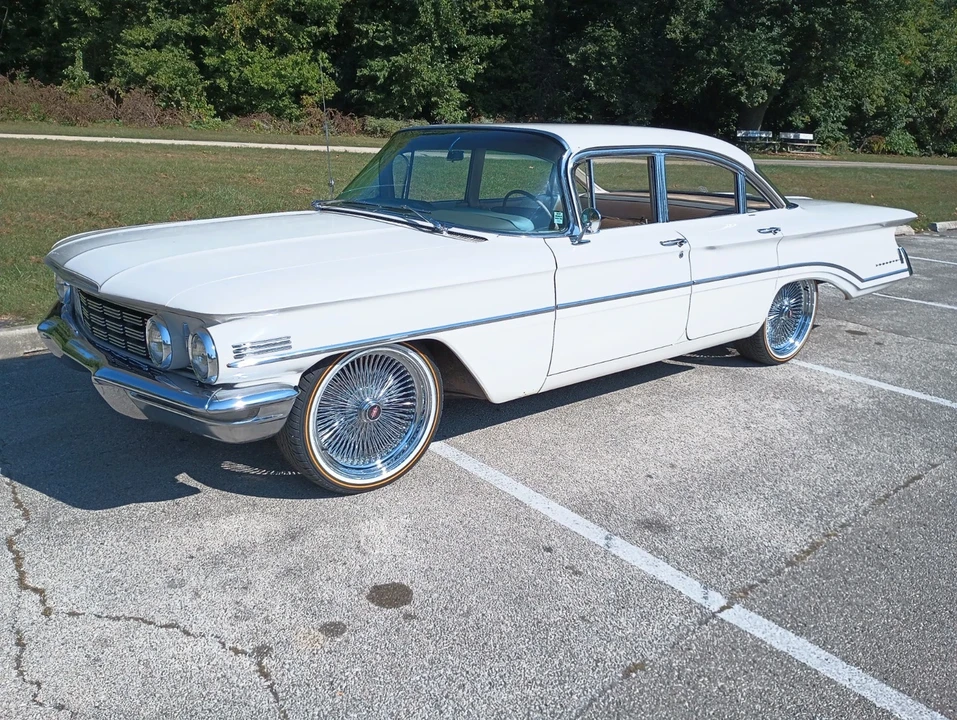 1960 Oldsmobile 88 - Image 2 of 21