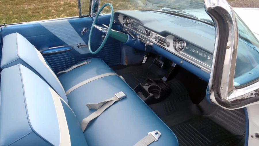 1960 Oldsmobile 88 - Image 4 of 6