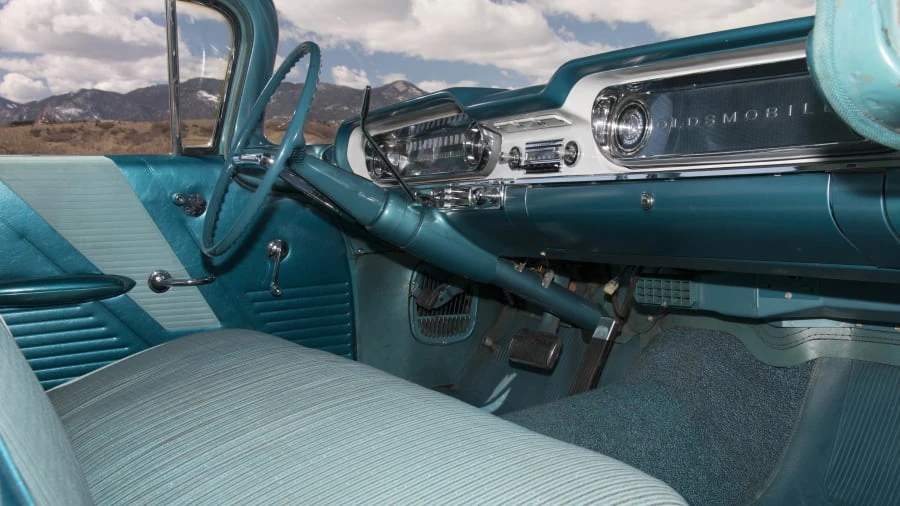 1960 Oldsmobile 88 - Image 5 of 12