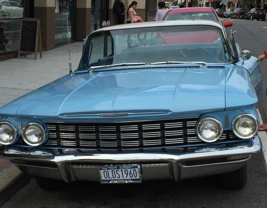 1960 Oldsmobile 88 - Image 3 of 7