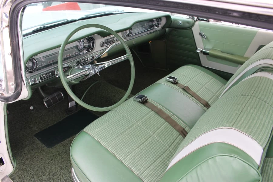 1960 Oldsmobile 88 - Image 4 of 12