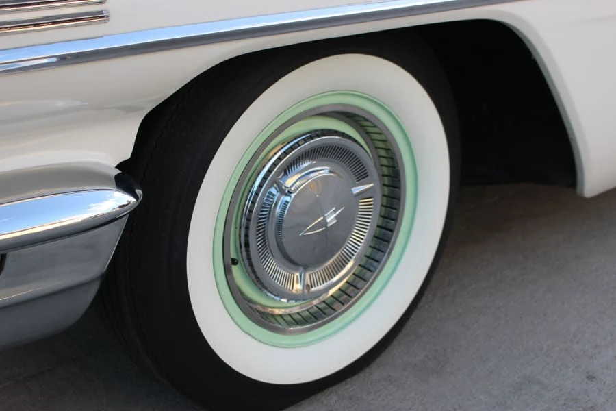 1960 Oldsmobile 88 - Image 12 of 12