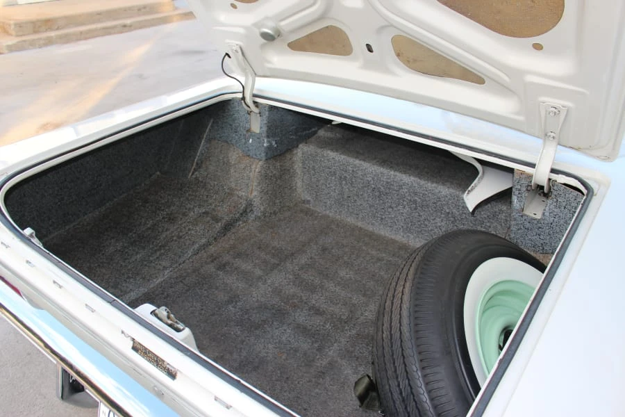 1960 Oldsmobile 88 - Image 7 of 12