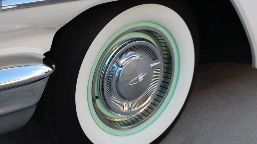 1960 Oldsmobile 88 - Image 4 of 26