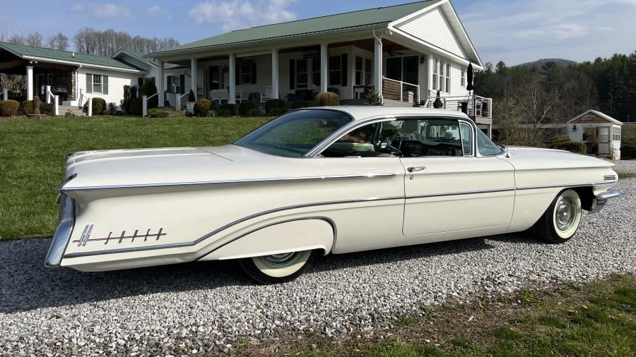 1960 Oldsmobile 88 - Image 15 of 26