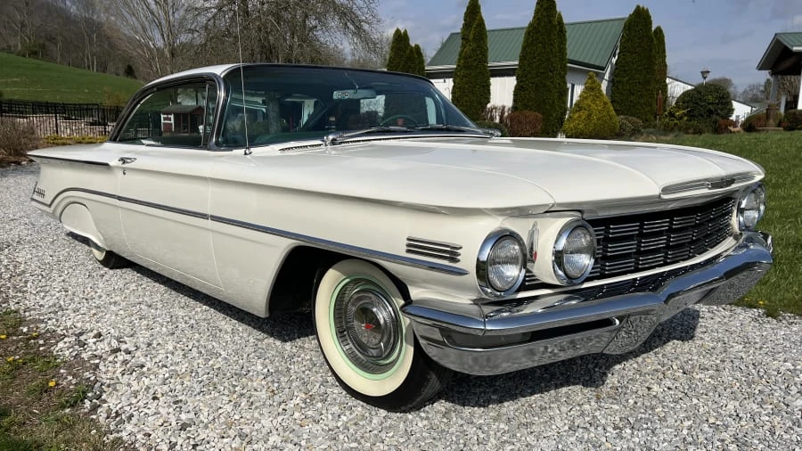 1960 Oldsmobile 88 - Image 17 of 26