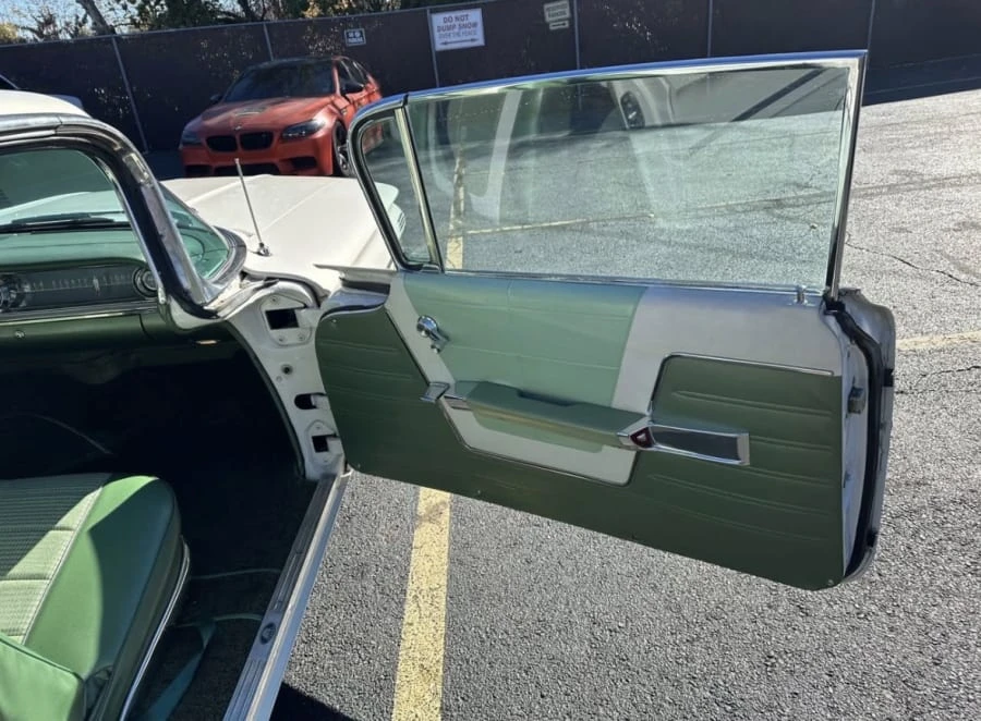 1960 Oldsmobile 88 - Image 10 of 16