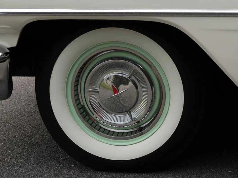1960 Oldsmobile 88 - Image 4 of 16