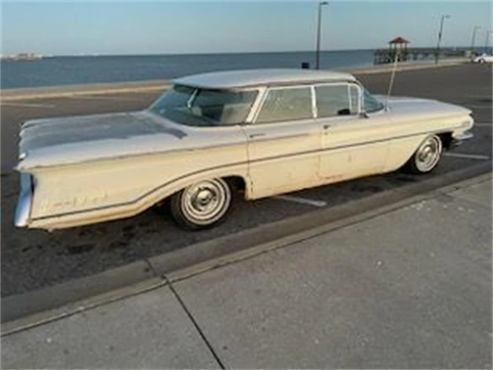 1960 Oldsmobile 88 - Image 3 of 26