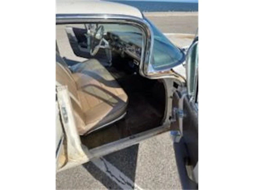 1960 Oldsmobile 88 - Image 14 of 26