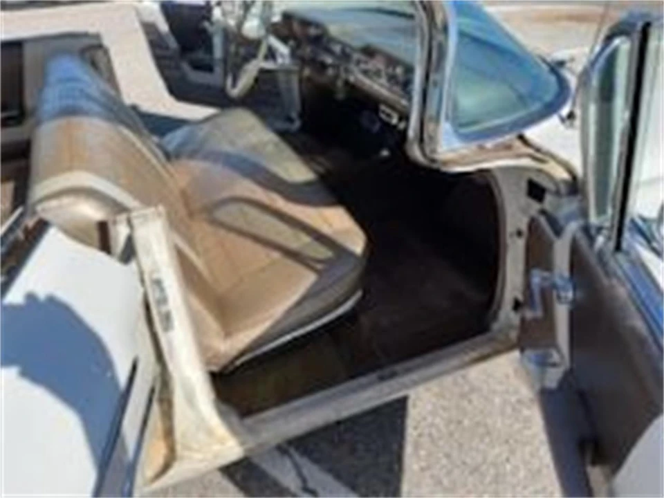 1960 Oldsmobile 88 - Image 17 of 26
