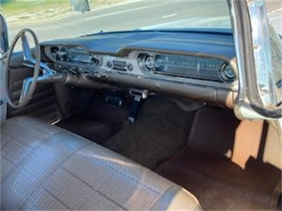 1960 Oldsmobile 88 - Image 21 of 26