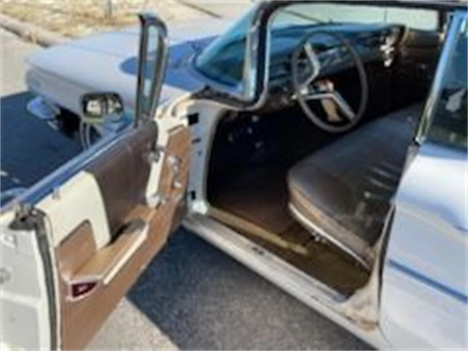 1960 Oldsmobile 88 - Image 24 of 26