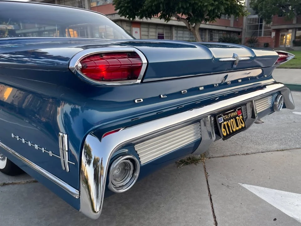 1960 Oldsmobile 88 - Image 3 of 20