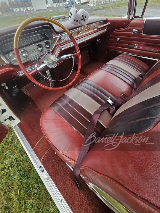 1960 Pontiac Bonneville 1st Gen - Image 4 of 13
