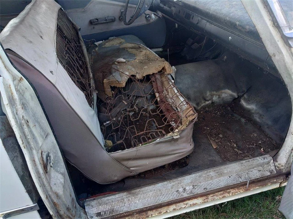 1960 Plymouth Suburban - Image 12 of 21