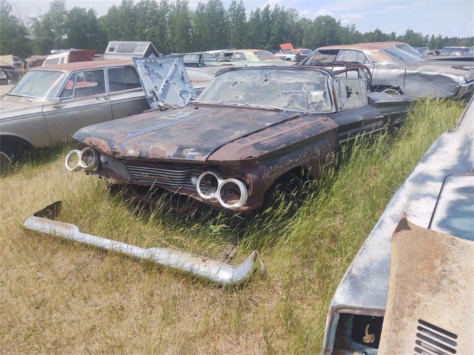 1960 Pontiac Bonneville 1st Gen - Image 3 of 8