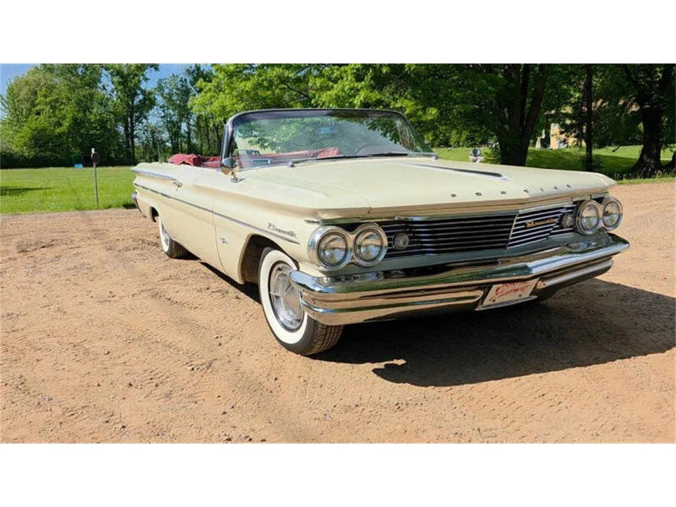 1960 Pontiac Bonneville 1st Gen - Image 2 of 27