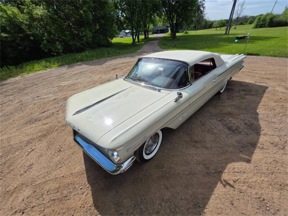 1960 Pontiac Bonneville 1st Gen - Image 7 of 27
