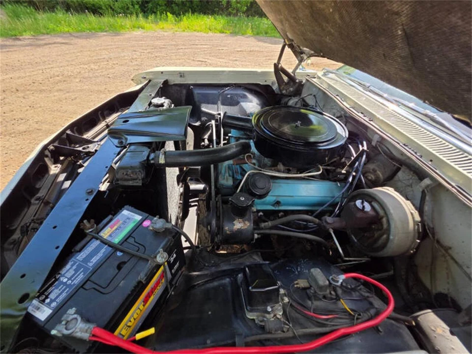 1960 Pontiac Bonneville 1st Gen - Image 22 of 27