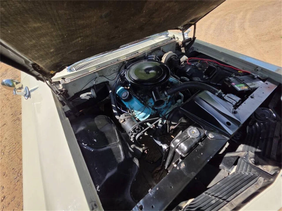 1960 Pontiac Bonneville 1st Gen - Image 23 of 27