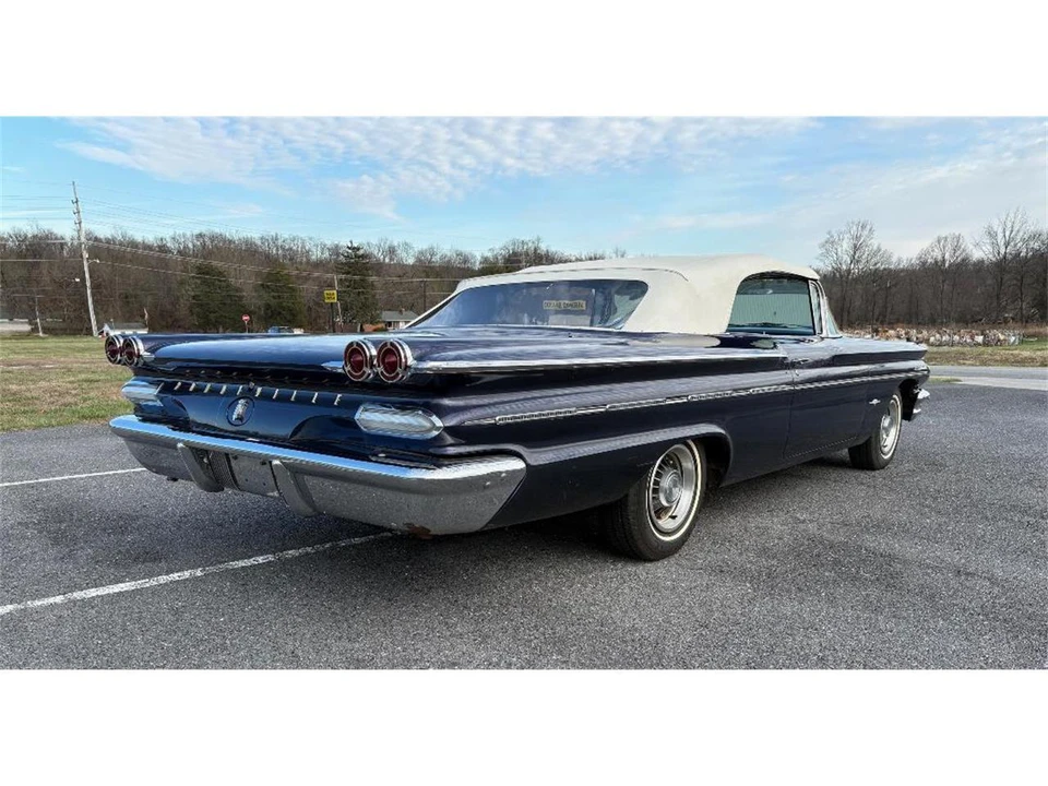 1960 Pontiac Bonneville 1st Gen - Image 16 of 19
