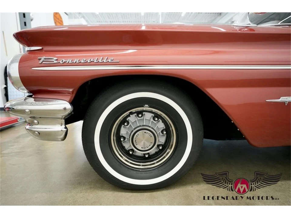 1960 Pontiac Bonneville 1st Gen - Image 25 of 31