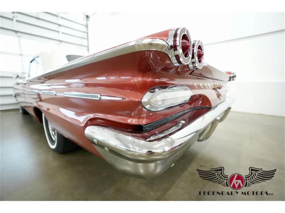 1960 Pontiac Bonneville 1st Gen - Image 30 of 31