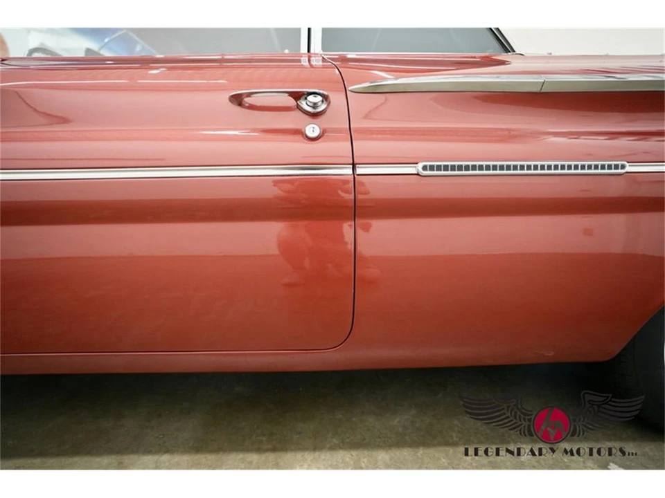 1960 Pontiac Bonneville 1st Gen - Image 27 of 31