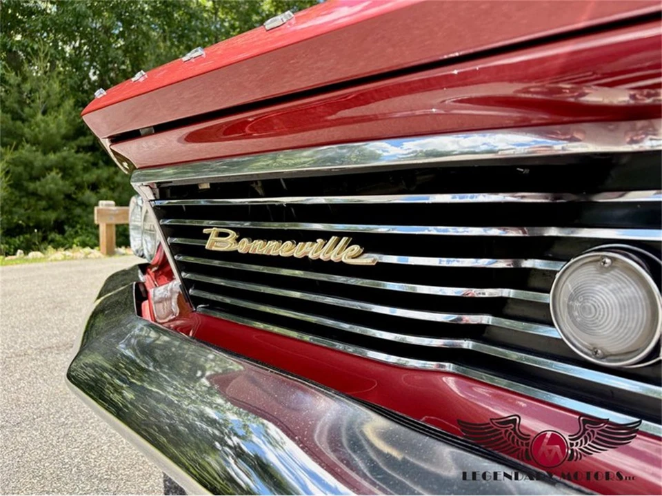 1960 Pontiac Bonneville 1st Gen - Image 9 of 31