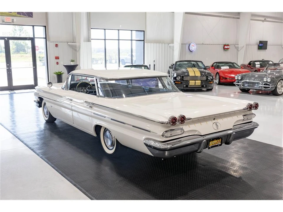 1960 Pontiac Bonneville 1st Gen - Image 5 of 31