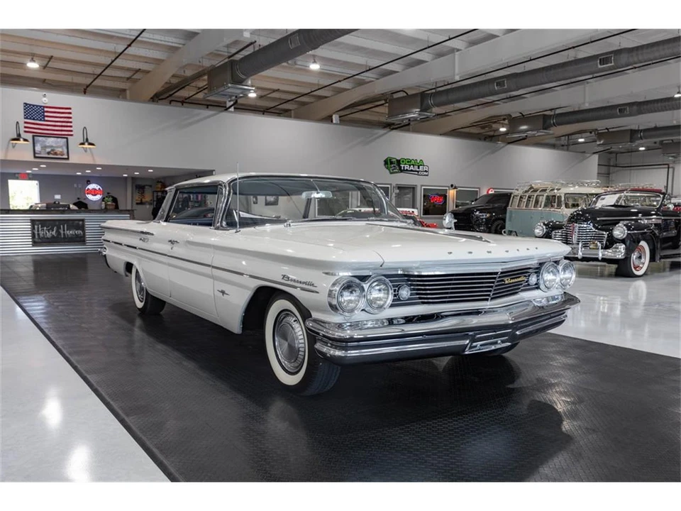1960 Pontiac Bonneville 1st Gen - Image 12 of 31