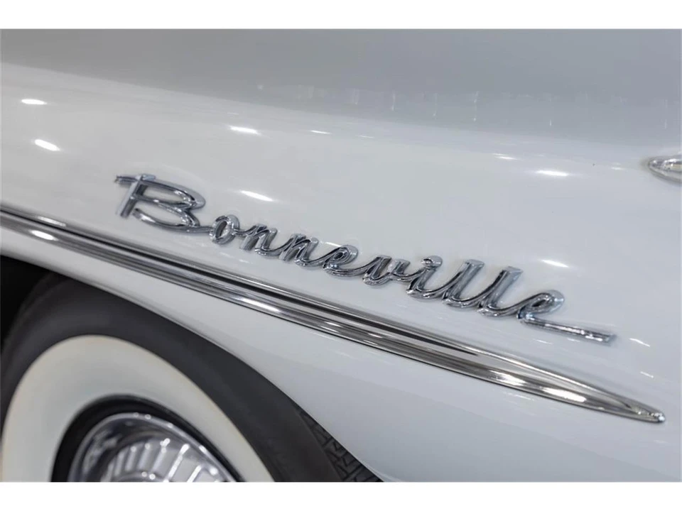 1960 Pontiac Bonneville 1st Gen - Image 21 of 31