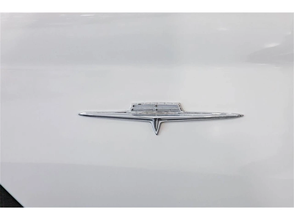 1960 Pontiac Bonneville 1st Gen - Image 24 of 31