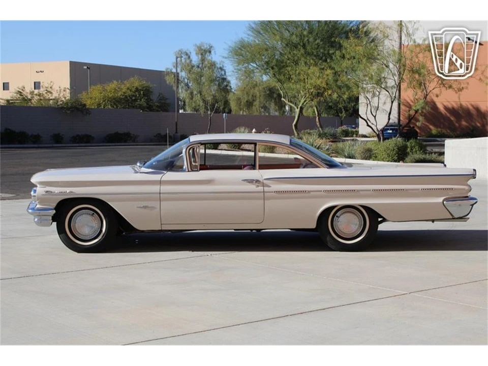 1960 Pontiac Bonneville 1st Gen - Image 21 of 31
