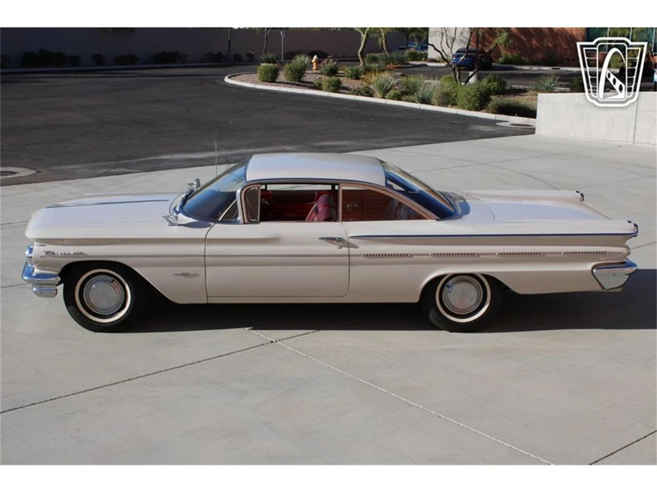 1960 Pontiac Bonneville 1st Gen - Image 13 of 31