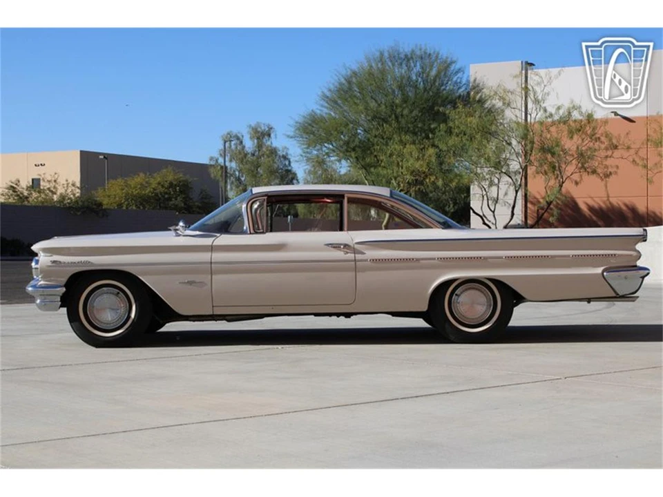 1960 Pontiac Bonneville 1st Gen - Image 29 of 31