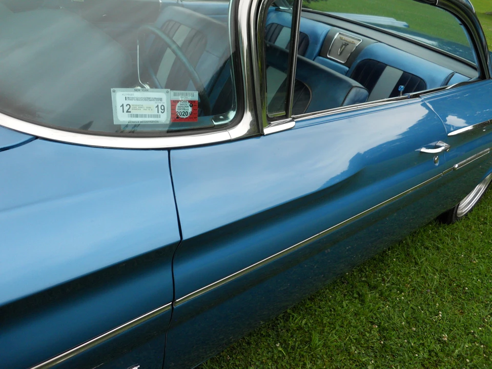 1960 Pontiac Bonneville 1st Gen - Image 26 of 31