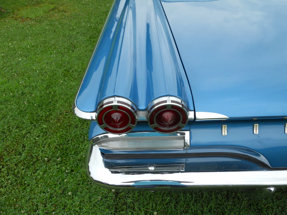 1960 Pontiac Bonneville 1st Gen - Image 31 of 31