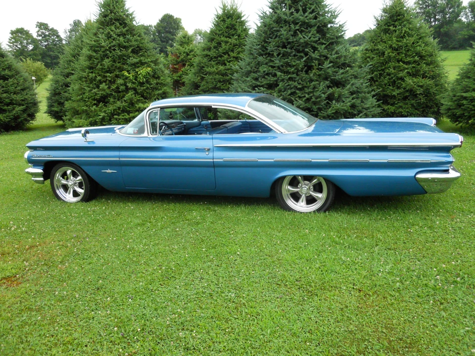 1960 Pontiac Bonneville 1st Gen - Image 10 of 31