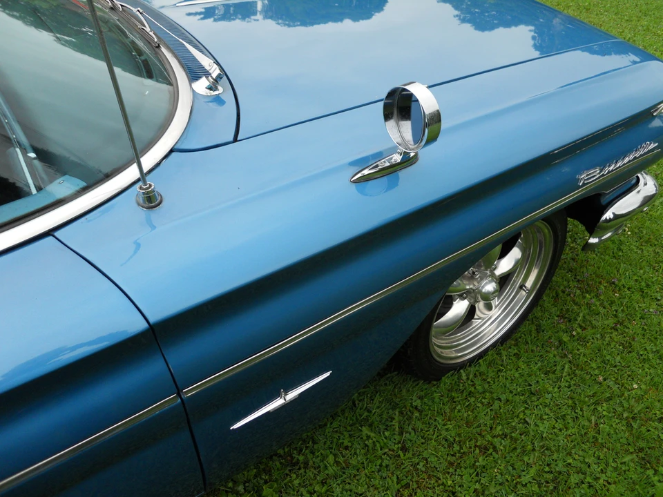 1960 Pontiac Bonneville 1st Gen - Image 24 of 31