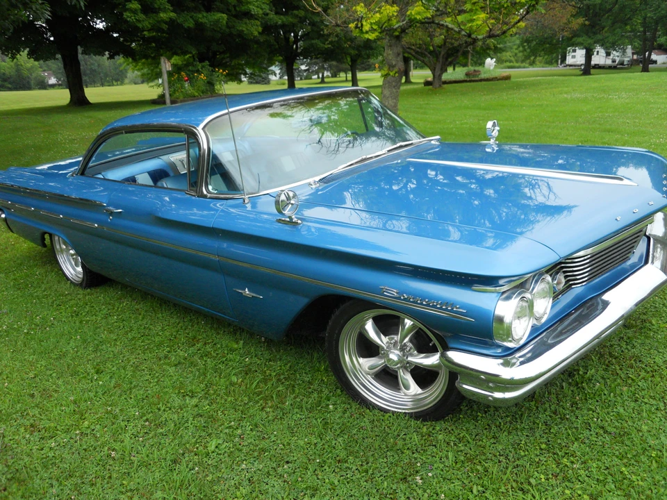 1960 Pontiac Bonneville 1st Gen - Image 4 of 31