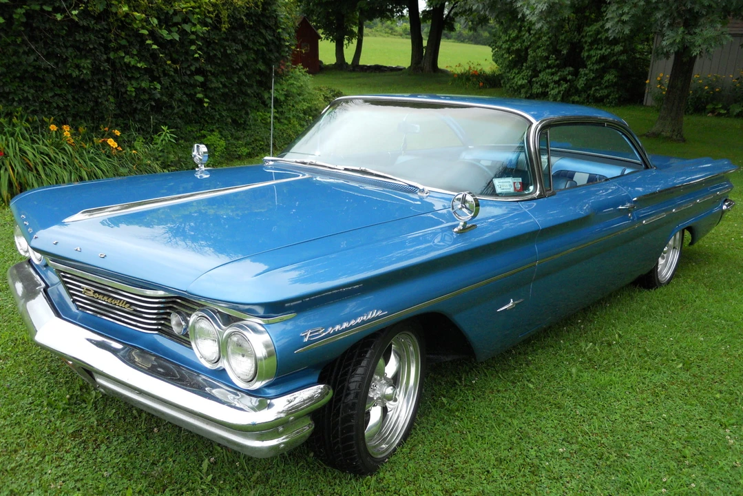 1960 Pontiac Bonneville 1st Gen - Image 13 of 31