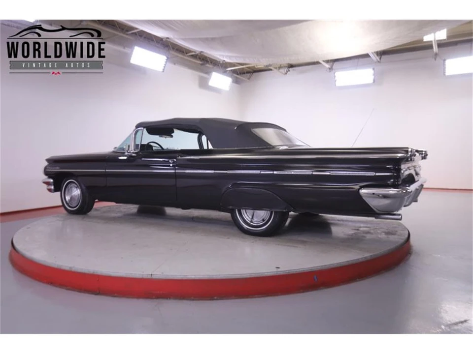1960 Pontiac Bonneville 1st Gen - Image 9 of 31