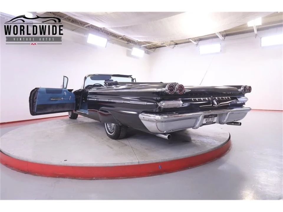 1960 Pontiac Bonneville 1st Gen - Image 24 of 31