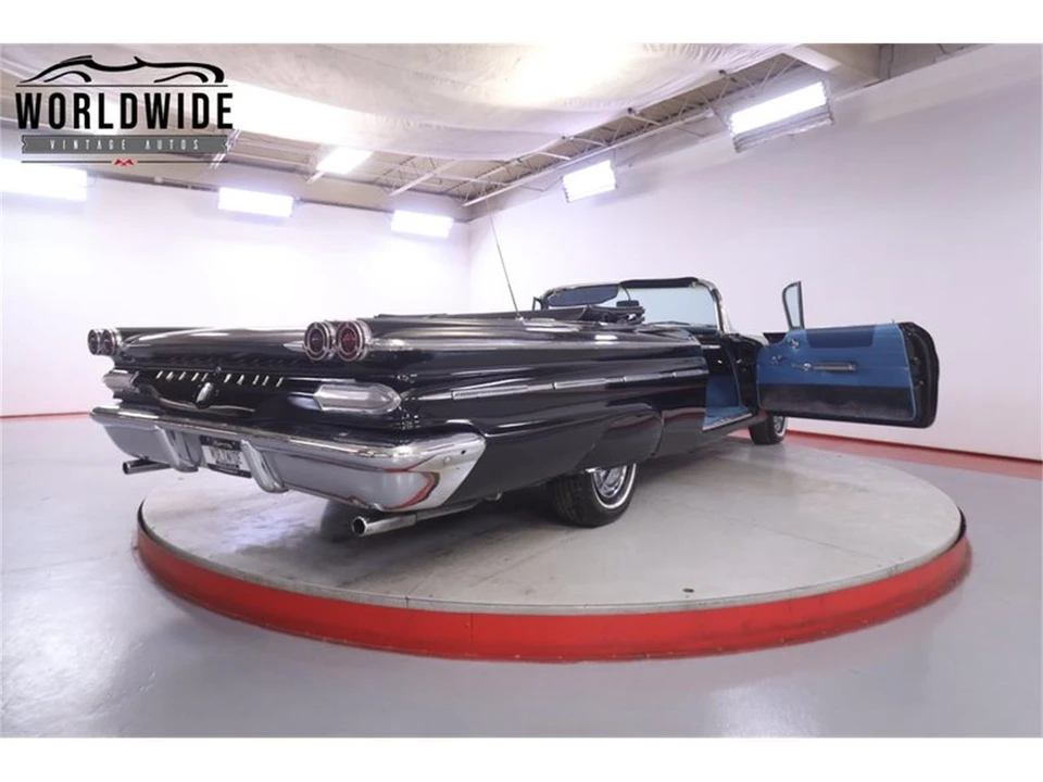 1960 Pontiac Bonneville 1st Gen - Image 30 of 31