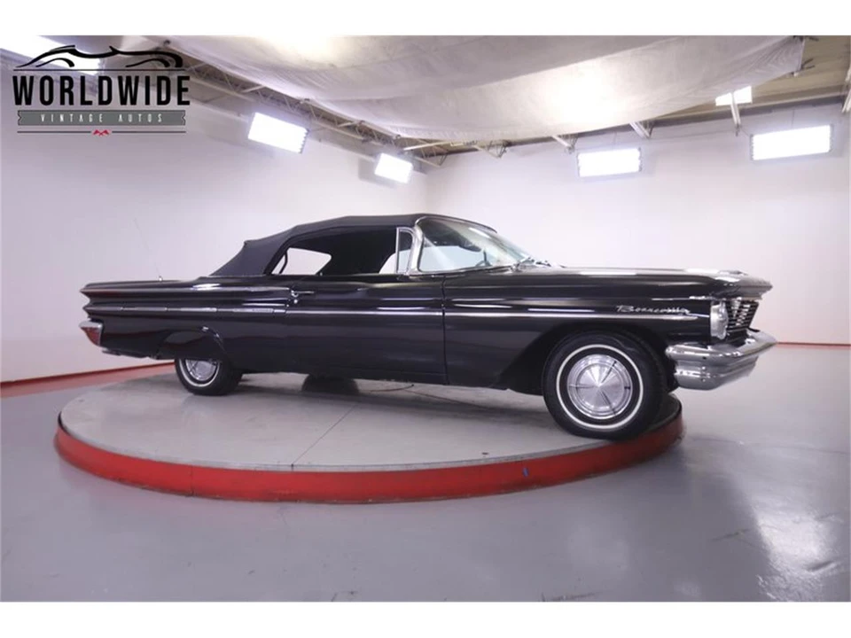 1960 Pontiac Bonneville 1st Gen - Image 4 of 31