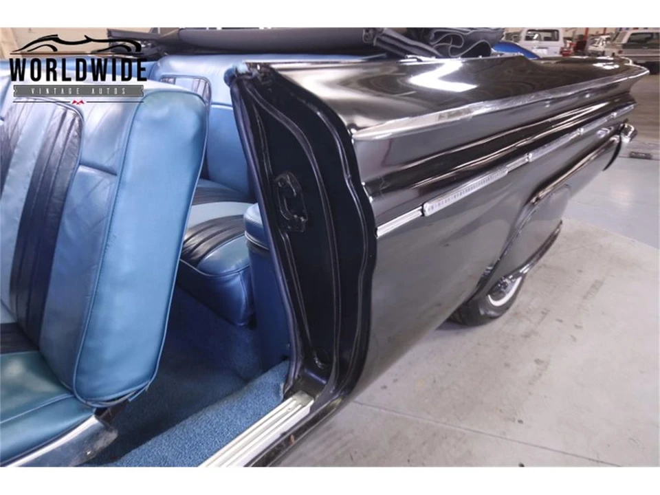 1960 Pontiac Bonneville 1st Gen - Image 26 of 31